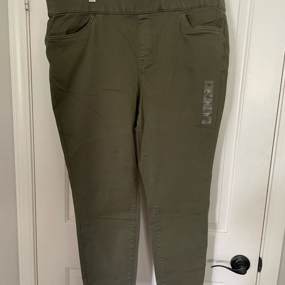 Brand new with tags Sonoma pull up jeans size 16w